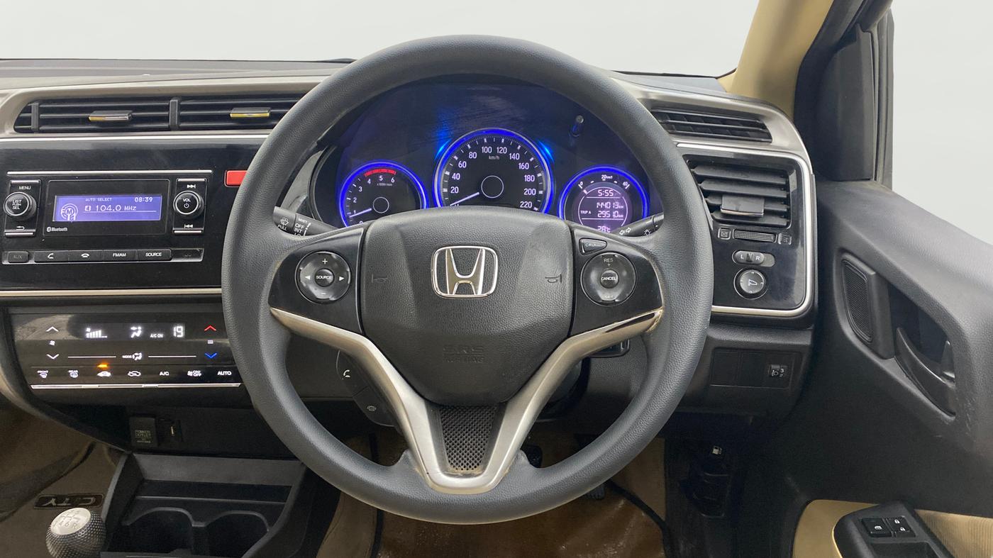 2015 Honda City 1.5L I-DTEC SV, Diesel, Manual, 1,44,016 km, Steering Wheel Close Up
