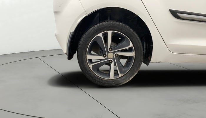 2020 Tata ALTROZ XZ PETROL, Petrol, Manual, 78,262 km, Right Rear Wheel