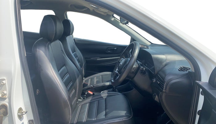 2020 Hyundai NEW I20 ASTA 1.2 AT, Petrol, Automatic, 45,802 km, Right Side Front Door Cabin