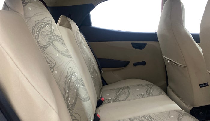 2013 Hyundai Eon MAGNA +, Petrol, Manual, 40,803 km, Right Side Rear Door Cabin