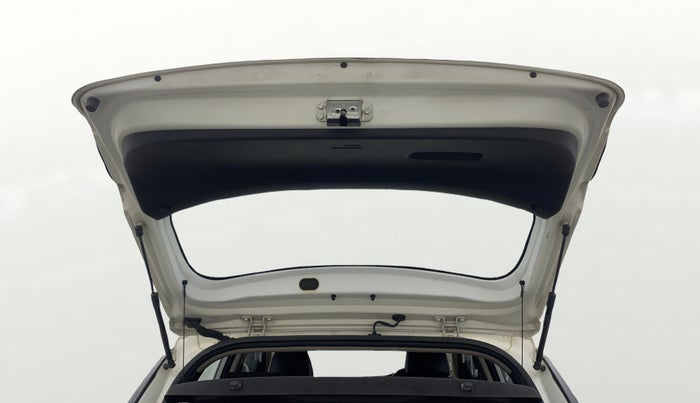 2019 Hyundai Elite i20 ASTA (O) CVT, Petrol, Automatic, 1,02,999 km, Boot Door Open