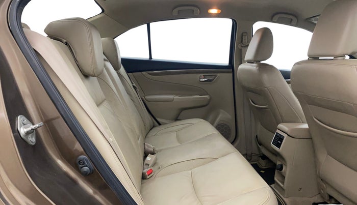2018 Maruti Ciaz ALPHA  AT 1.5 SHVS PETROL, Petrol, Automatic, 94,688 km, Right Side Rear Door Cabin