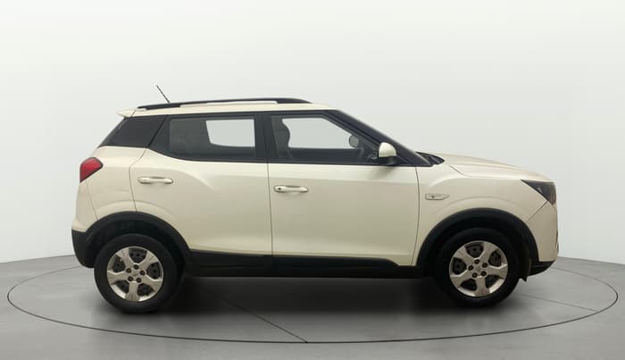 2019 Mahindra XUV300 W6 1.5 DIESEL, Diesel, Manual, 1,09,569 km, Right Side View