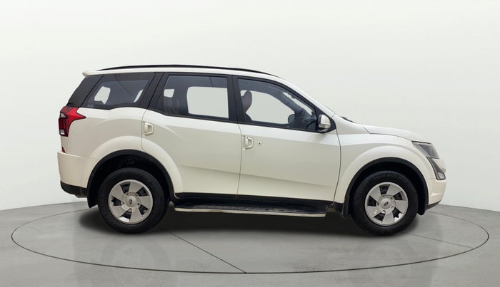 2020 Mahindra XUV500 W7 AT, Diesel, Automatic, 73,825 km, Right Side View