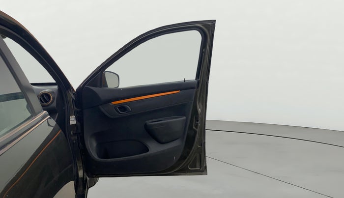 2017 Renault Kwid CLIMBER 1.0 AMT, Petrol, Automatic, 60,304 km, RHS Front Door