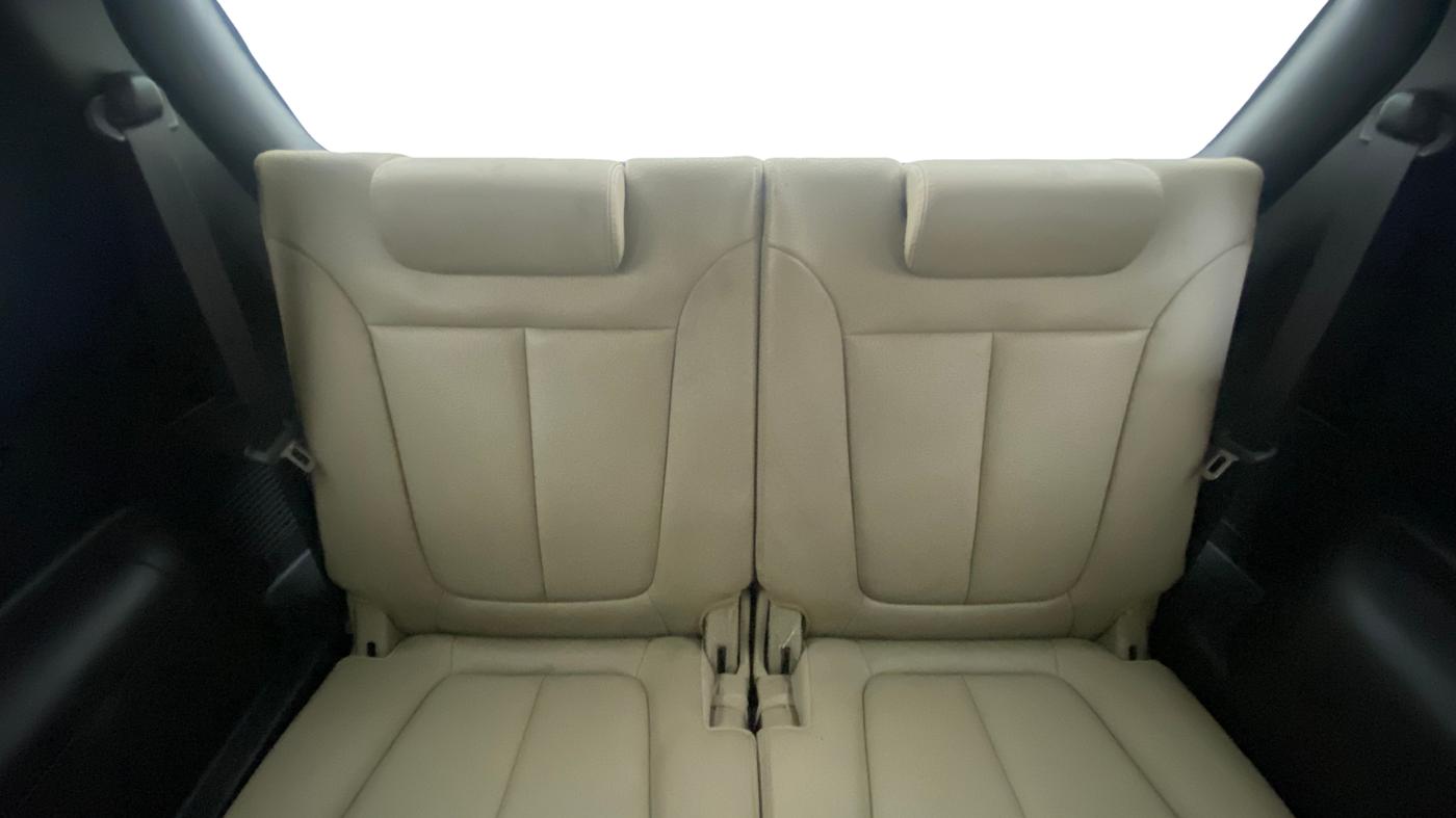 2013 Hyundai Santa Fe 4 WD AT, Diesel, Automatic, 1,22,204 km, Third Seat Row ( optional )