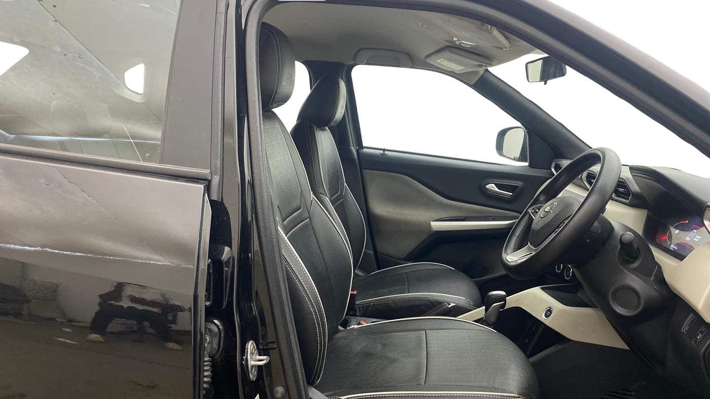 2022 Nissan MAGNITE XV PREMIUM TURBO CVT, Petrol, Automatic, 99,344 km, Right Side Front Door Cabin