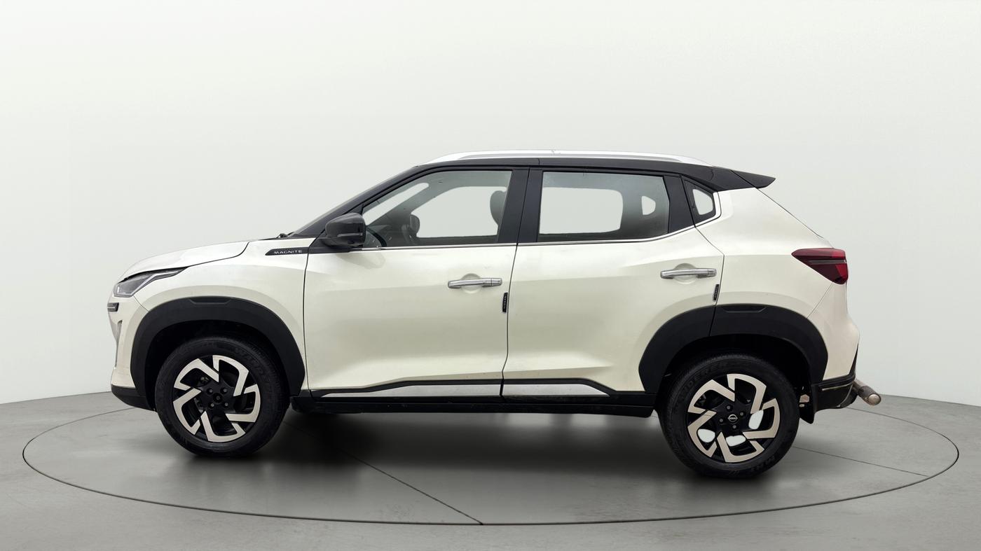 2022 Nissan MAGNITE XV TURBO CVT DUAL TONE, Petrol, Automatic, 40,359 km, Left Side