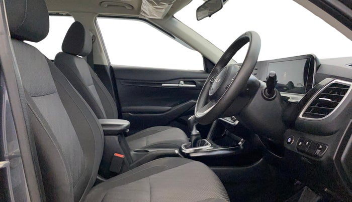 2023 KIA SELTOS HTK PLUS 1.5 IMT, Petrol, Manual, 29,636 km, Right Side Front Door Cabin