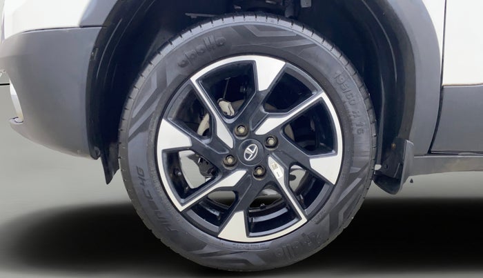 2023 Tata PUNCH CREATIVE AMT 1.2 RTN DUAL TONE, Petrol, Automatic, 20,197 km, Left Front Wheel