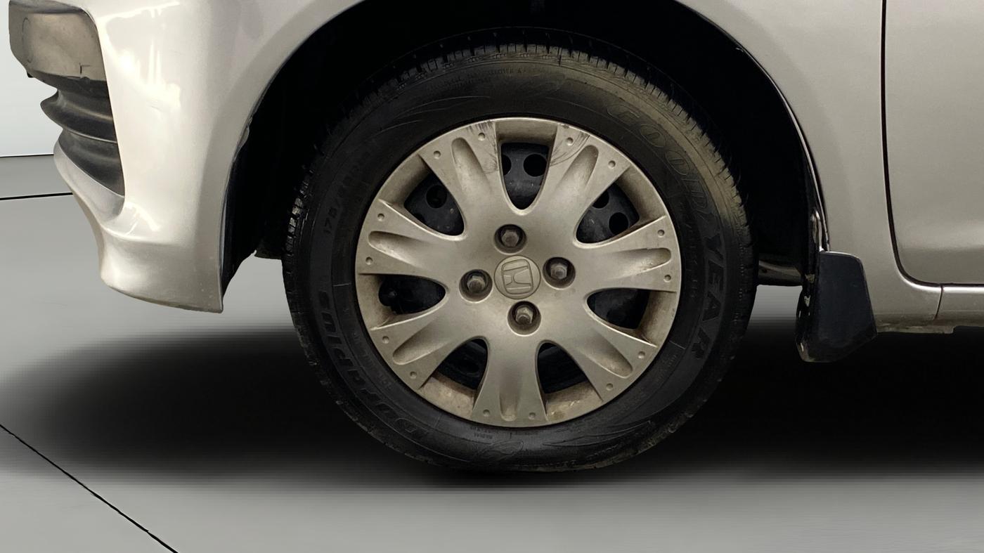 2013 Honda Brio S MT, Petrol, Manual, 27,469 km, Left Front Wheel
