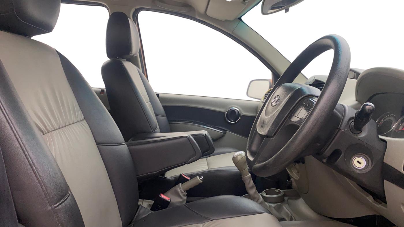 2016 Mahindra NUVOSPORT N8, Diesel, Manual, 1,30,472 km, Right Side Front Door Cabin