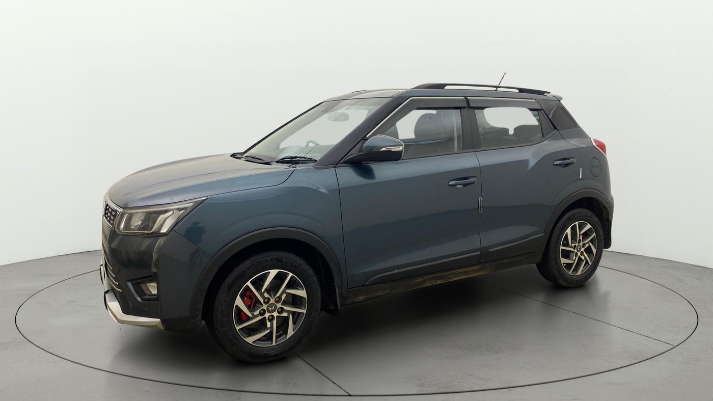2022 Mahindra XUV300 W8(O) TURBO GDI, Petrol, Manual, 62,530 km, Left Front Diagonal