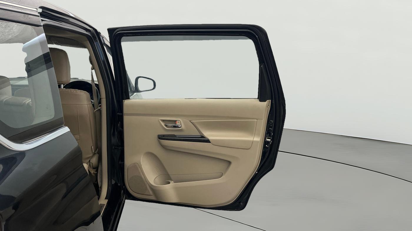 2023 Maruti Ertiga ZXi (O), Petrol, Manual, 59,744 km, RHS Rear Door
