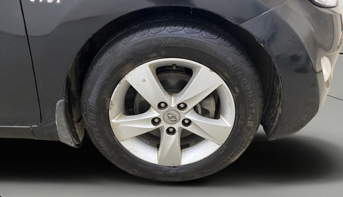 2013 Hyundai New Elantra 1.8 SX MT VTVT, Petrol, Manual, 79,054 km, Right Front Wheel