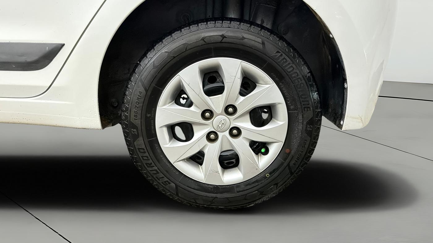 2015 Hyundai Elite i20 SPORTZ 1.2, Petrol, Manual, 80,038 km, Left Rear Wheel