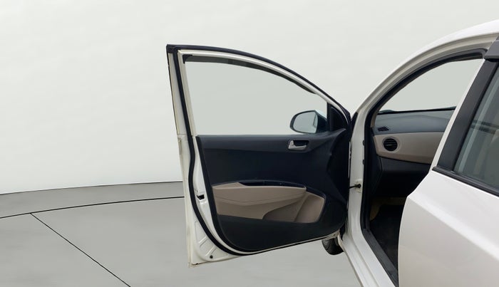 2015 Hyundai Xcent S (O) 1.2, Petrol, Manual, 79,563 km, LHS Front Door