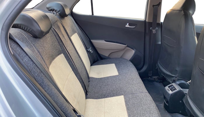 2015 Hyundai Xcent S 1.2, Petrol, Manual, 39,511 km, Right Side Rear Door Cabin