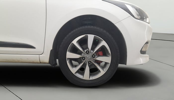 2015 Hyundai Elite i20 SPORTZ 1.2 (O), Petrol, Manual, 99,365 km, Right Front Wheel