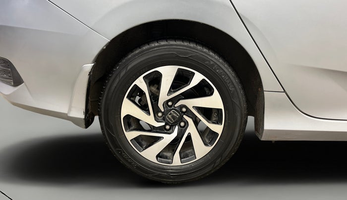 2020 Honda Civic 1.8L I-VTEC VX CVT, Petrol, Automatic, 1,04,643 km, Right Rear Wheel