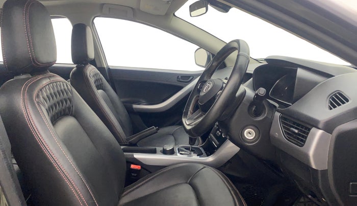 2023 Tata NEXON XMA SUNROOF PETROL, Petrol, Automatic, 40,612 km, Right Side Front Door Cabin