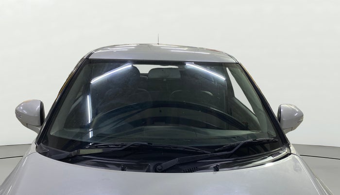 2017 Maruti Swift VXI, Petrol, Manual, 1,15,743 km, Front Windshield