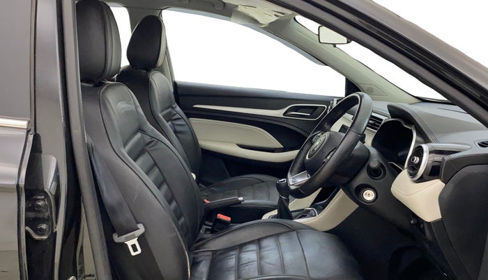 2022 MG ASTOR SUPER EX 1.5 MT, Petrol, Manual, 48,142 km, Right Side Front Door Cabin