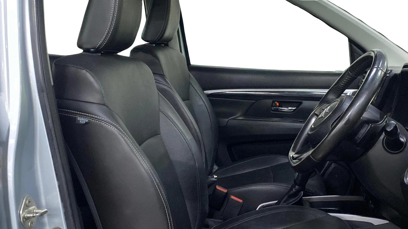 2022 Maruti XL6 ALPHA PLUS AT, Petrol, Automatic, 54,179 km, Right Side Front Door Cabin