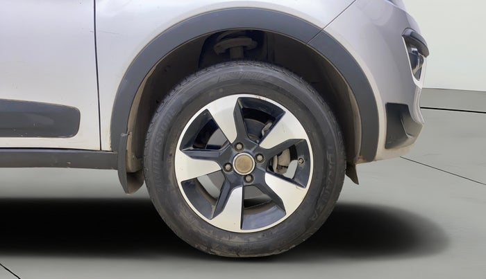 2019 Tata NEXON XZA PLUS PETROL, CNG, Automatic, 86,384 km, Right Front Wheel