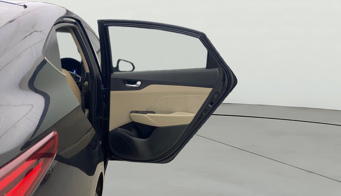 2019 Hyundai Verna 1.6 VTVT SX + AT, Petrol, Automatic, 40,950 km, RHS Rear Door