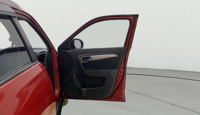 2017 Maruti Vitara Brezza ZDI, Diesel, Manual, 85,364 km, RHS Front Door