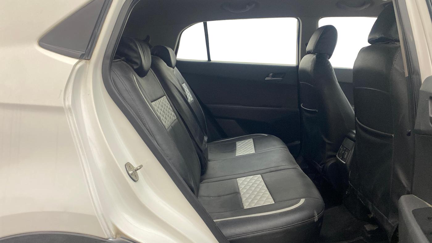 2018 Hyundai Creta SX PLUS AT 1.6 PETROL, Petrol, Automatic, 1,25,088 km, Right Side Rear Door Cabin