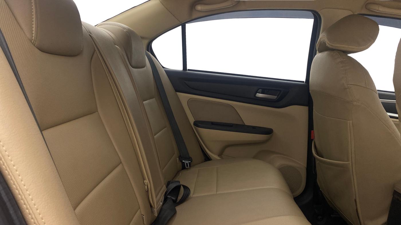 2023 Honda Amaze 1.2L I-VTEC VX CVT, Petrol, Automatic, 31,815 km, Right Side Rear Door Cabin