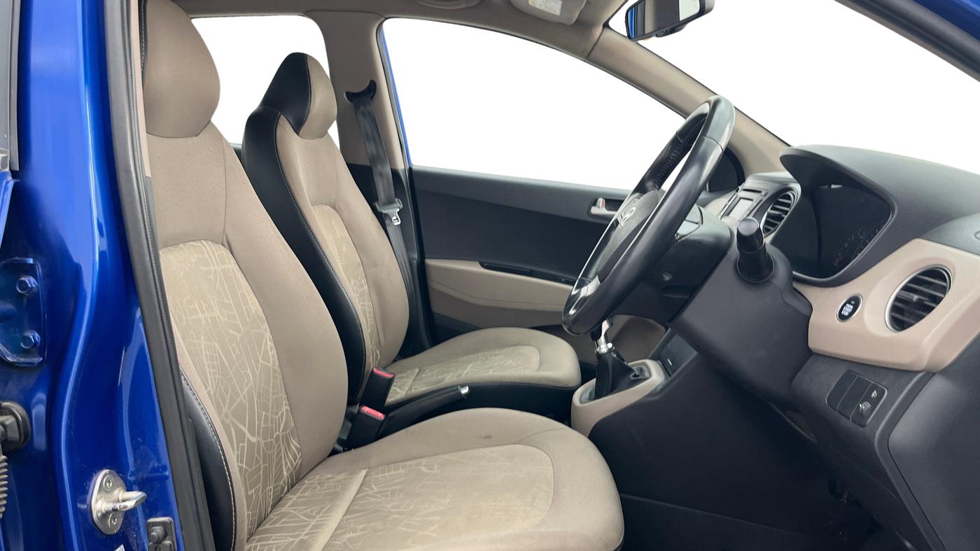 2014 Hyundai Xcent SX 1.1 CRDI (O), Diesel, Manual, 71,304 km, Right Side Front Door Cabin