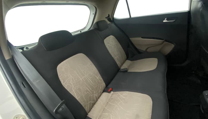2014 Hyundai Grand i10 SPORTZ 1.2 KAPPA VTVT, Petrol, Manual, 92,943 km, Right Side Rear Door Cabin