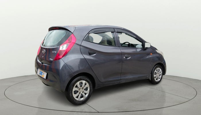 2017 Hyundai Eon MAGNA +, Petrol, Manual, 33,978 km, Right Back Diagonal