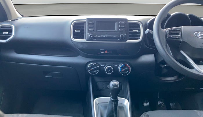 2020 Hyundai VENUE S 1.2, Petrol, Manual, 29,129 km, Air Conditioner