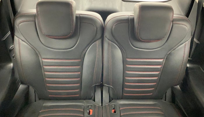 2022 Mahindra XUV700 AX 5 D MT 7 STR, Diesel, Manual, 59,650 km, Third Seat Row ( optional )