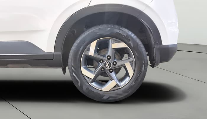 2020 Hyundai VENUE SX 1.4 CRDI, Diesel, Manual, 1,41,823 km, Left Rear Wheel