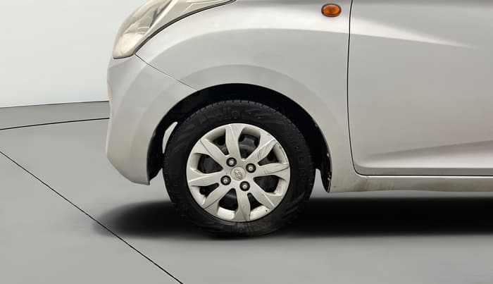 2014 Hyundai Eon SPORTZ, Petrol, Manual, 68,433 km, Left Front Wheel