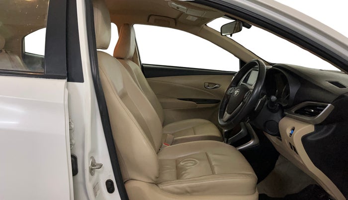 2018 Toyota YARIS VX CVT, Petrol, Automatic, 51,108 km, Right Side Front Door Cabin