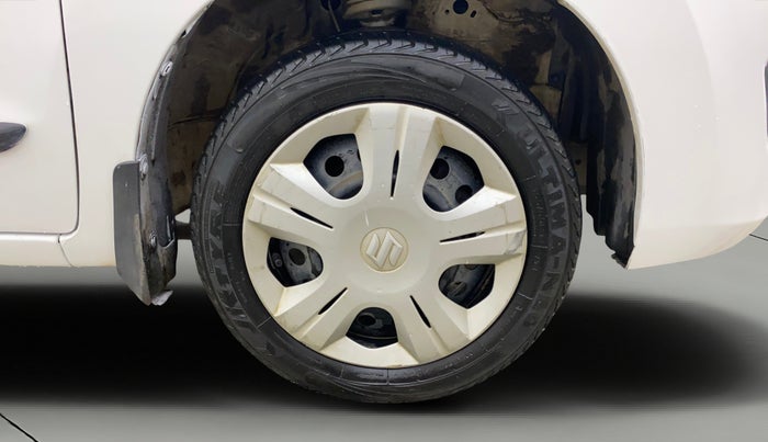 2014 Maruti Wagon R 1.0 VXI, Petrol, Manual, 1,33,861 km, Right Front Wheel