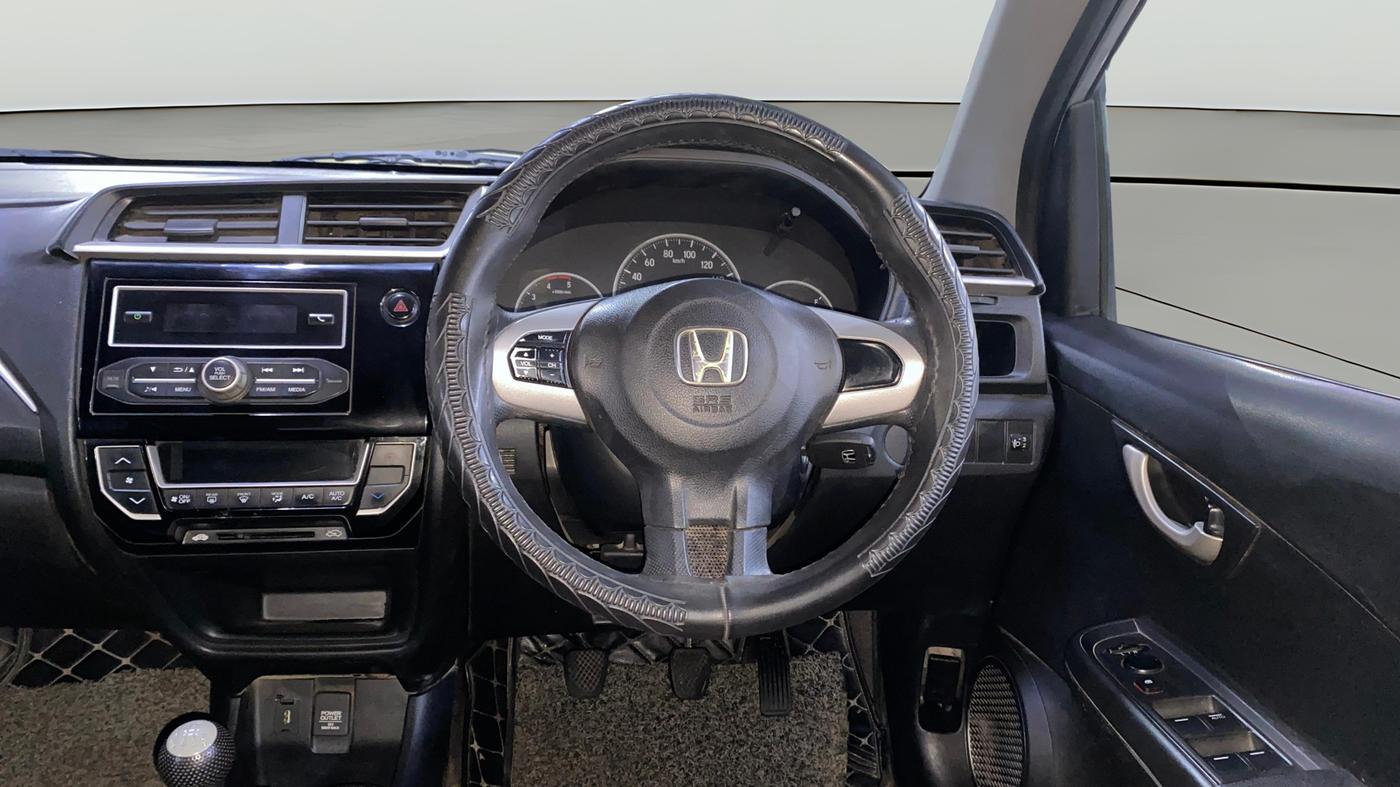 2017 Honda BR-V 1.5L I- DTEC S, Diesel, Manual, 1,56,403 km, Steering Wheel Close Up