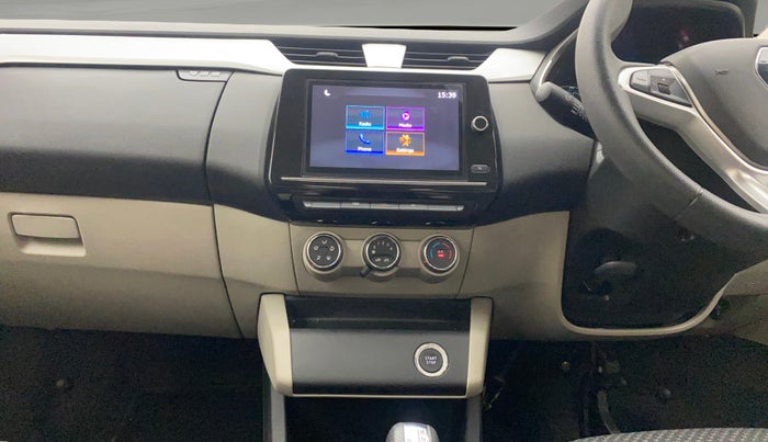 2022 Renault TRIBER RXZ AMT DUAL TONE, Petrol, Automatic, 24,010 km, Air Conditioner