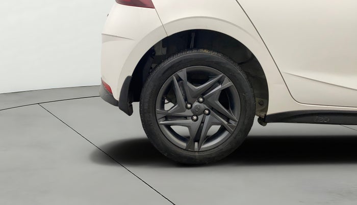 2021 Hyundai NEW I20 SPORTZ 1.2 AT, Petrol, Automatic, 47,060 km, Right Rear Wheel