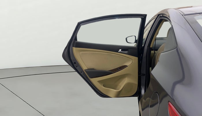 2015 Hyundai Verna FLUIDIC 1.6 VTVT S O AT, Petrol, Automatic, 74,547 km, LHS Rear Door