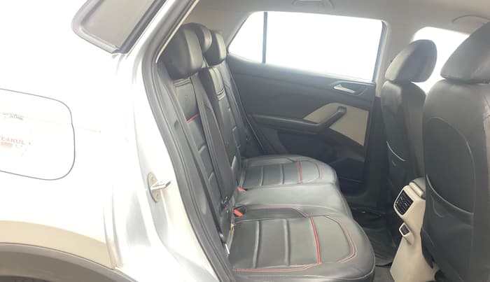 2021 Volkswagen TAIGUN GT 1.5 TSI MT, Petrol, Manual, 75,146 km, Right Side Rear Door Cabin