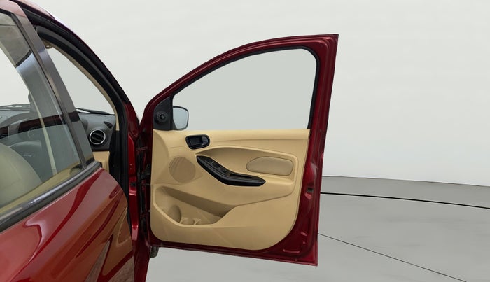 2015 Ford Figo Aspire TREND 1.2 PETROL, Petrol, Manual, 45,957 km, RHS Front Door