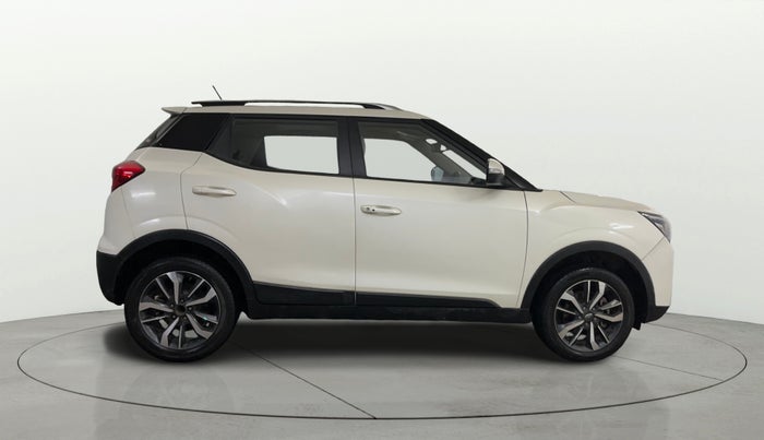 2019 Mahindra XUV300 W8 (O) 1.2 PETROL, Petrol, Manual, 75,045 km, Right Side View