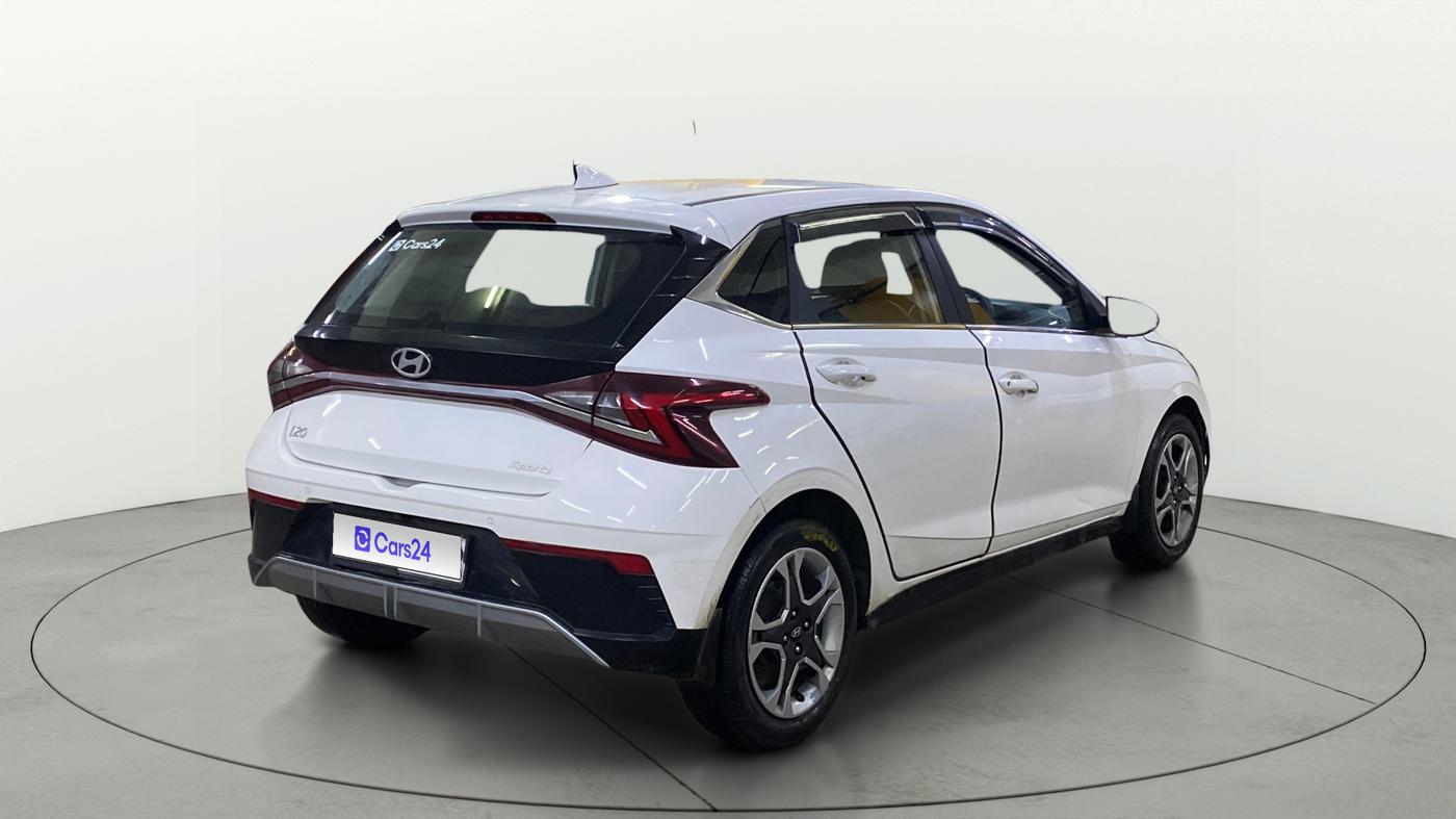 2024 Hyundai NEW I20 Sportz (O) 1.2, Petrol, Manual, 33,588 km, Right Back Diagonal